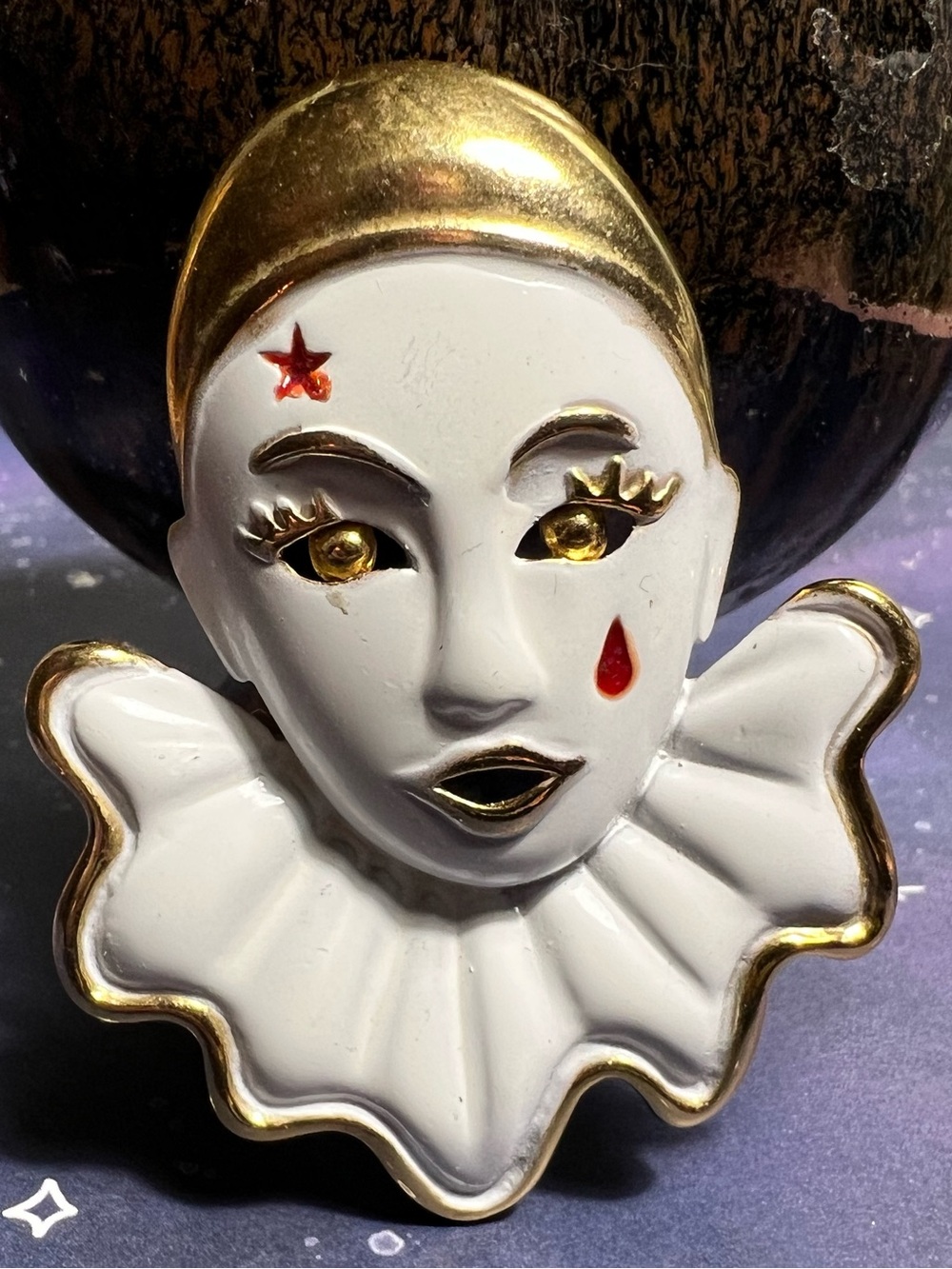 Korean Star Concert Harlequin Culture Performing Emotions Face Mask Brooch pin